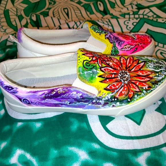 Shoes - Picture 5 of 11